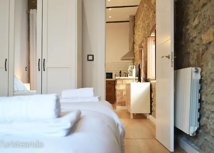 Llerandi 2b - Totalmente Reformado Y Con Balcon Al Corazon De *