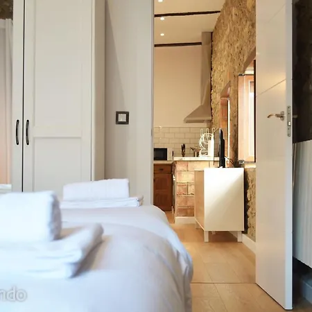 Llerandi 2b - Totalmente Reformado Y Con Balcón Al Corazón De *