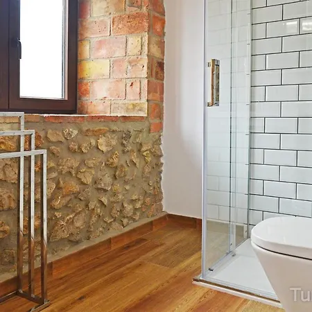 Llerandi 2b - Totalmente Reformado Y Con Balcón Al Corazón De Apartamento