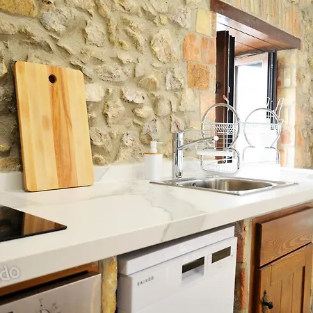 Llerandi 2b - Totalmente Reformado Y Con Balcón Al Corazón De Apartamento *