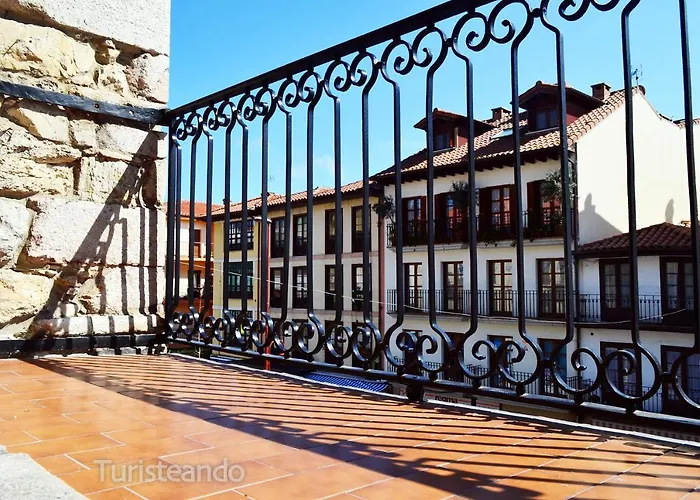 Llerandi 2b - Totalmente Reformado Y Con Balcon Al Corazon De San Vicente De La Barquera