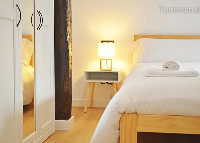 Llerandi 2b - Totalmente Reformado Y Con Balcon Al Corazon De Appartamento *